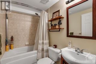 Photo 26: 1012 PINECREST ROAD UNIT#A in Ottawa: House for sale : MLS®# 1389674