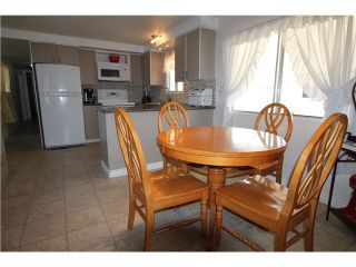 Photo 5: 288 201 CAYER Street in Coquitlam: Maillardville Manufactured Home for sale in "WILDWOOD PARK" : MLS®# V1007219