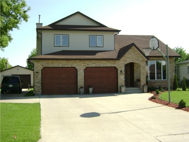 Main Photo: 10 CLAYMORE Place in WINNIPEG: Birdshill Area Residential for sale (North East Winnipeg)  : MLS®# 1011927
