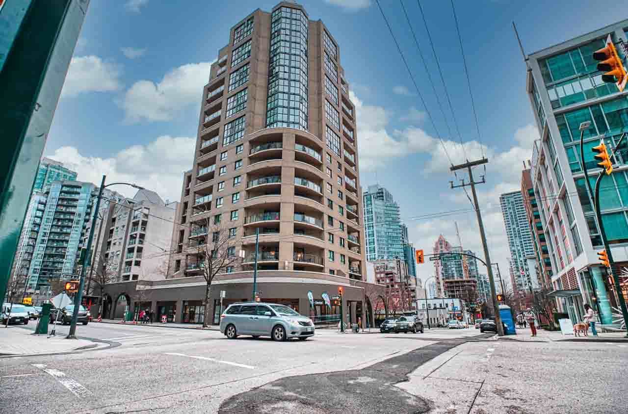 Main Photo: 207 789 DRAKE Street in Vancouver: Downtown VW Condo for sale in "CENTURY TOWER" (Vancouver West)  : MLS®# R2529340
