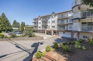 Photo 2: 318 33535 KING Road in Abbotsford: Poplar Condo for sale in "Central Heights Manor" : MLS®# R2764204