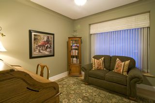 Photo 11: 2114 Lillooet Crescent in Kelowna: Other for sale : MLS®# 10003319