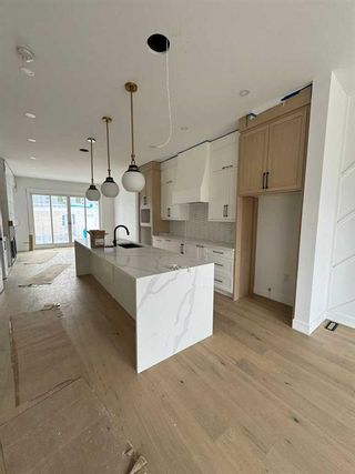 Photo 7: 1818 19 Avenue NW in Calgary: Capitol Hill Semi Detached (Half Duplex) for sale : MLS®# A2117054