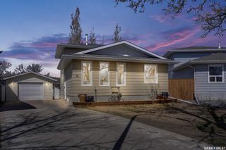 Main Photo: 95 Carter Crescent in Regina: Normanview West Residential for sale : MLS®# SK967035