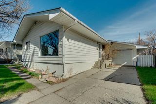 Photo 2: 3520 36 Avenue SW in Calgary: Rutland Park Detached for sale : MLS®# A2128071
