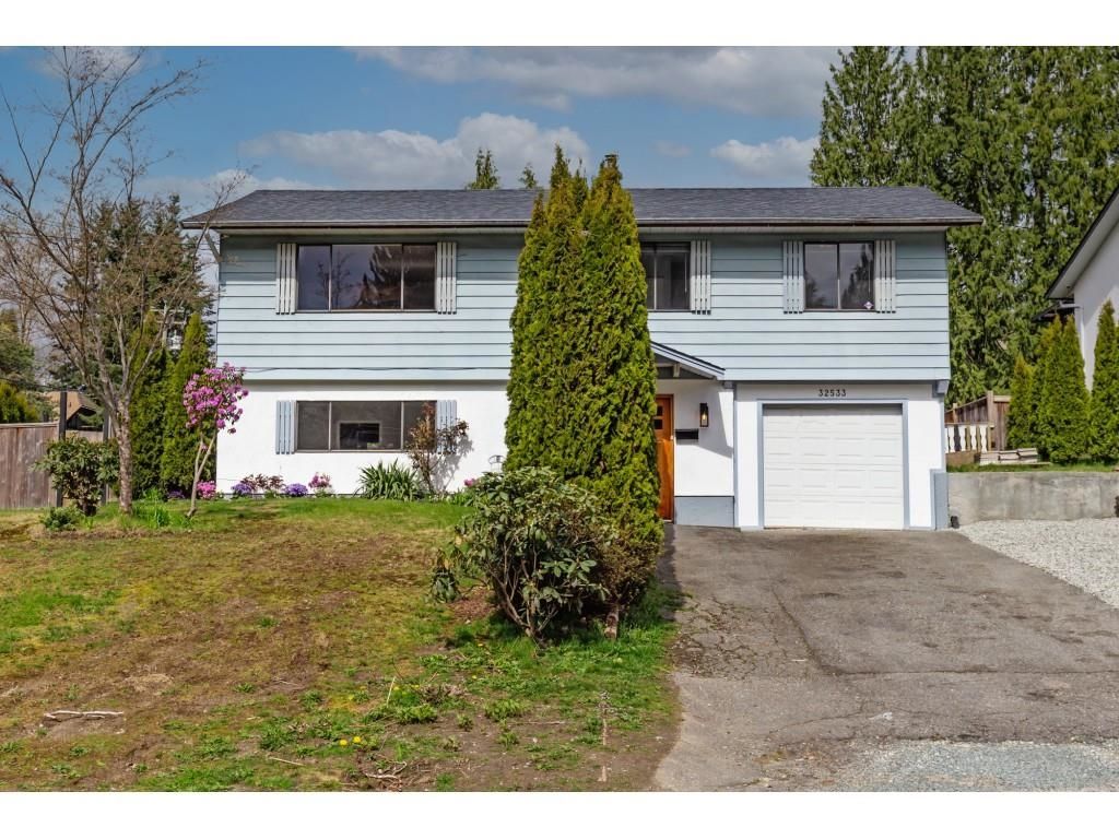 Photo 1: Photos: 32533 PTARMIGAN Avenue in Mission: Mission BC House for sale : MLS®# R2675363