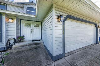 Photo 3: 9246 211B Street in Langley: Walnut Grove House for sale : MLS®# R2589833