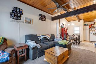 Photo 3: 138 Oaktree Lane SW in Calgary: Oakridge Semi Detached (Half Duplex) for sale : MLS®# A2058329