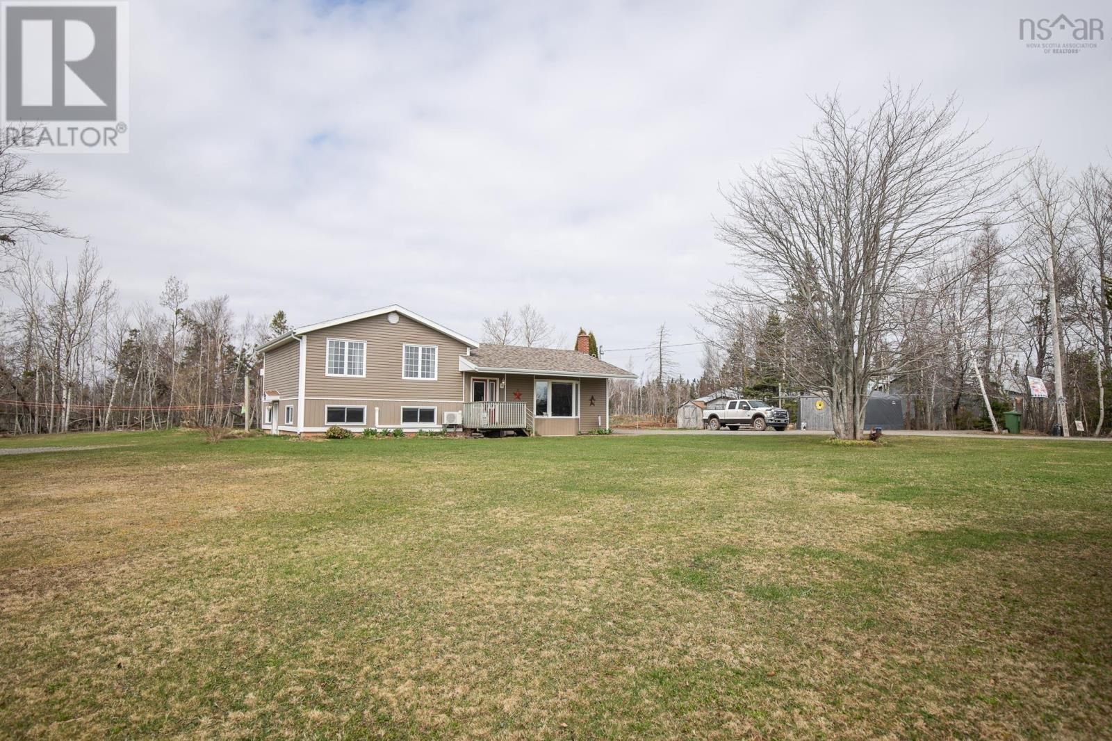 Main Photo: 1127 Ferry Road in Fox Harbour: House for sale : MLS®# 202307689
