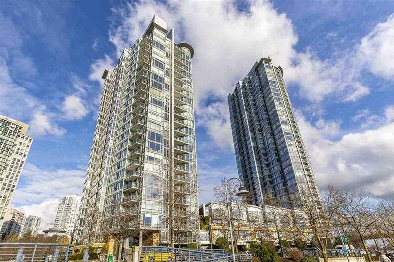 FEATURED LISTING: 1007 - 1067 MARINASIDE Crescent Vancouver