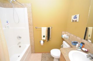Photo 11: : Lacombe Semi Detached for sale : MLS®# A1103768