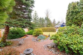 Photo 2: 1485 MAPLE Crescent in Squamish: Brackendale House for sale : MLS®# R2755003