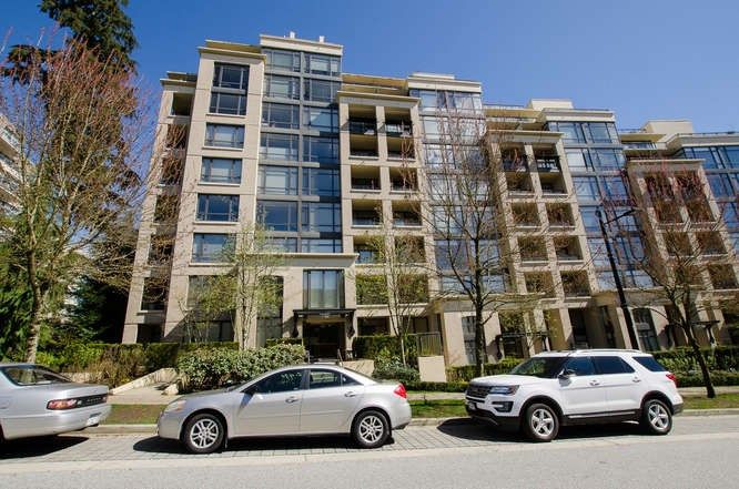 Main Photo: 700 9300 UNIVERSITY Crescent in Burnaby: Simon Fraser Univer. Condo for sale in "ONE UNIVERSITY" (Burnaby North)  : MLS®# R2160978
