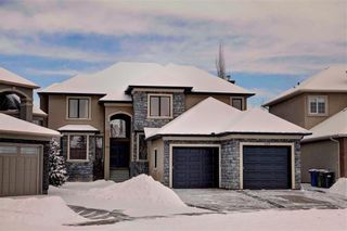 Photo 1: 115 WESTRIDGE Crescent SW in Calgary: West Springs Detached for sale : MLS®# C4226155