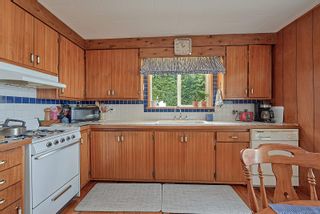 Photo 6: 7702 Ships Point Rd in Fanny Bay: CV Union Bay/Fanny Bay House for sale (Comox Valley)  : MLS®# 903583