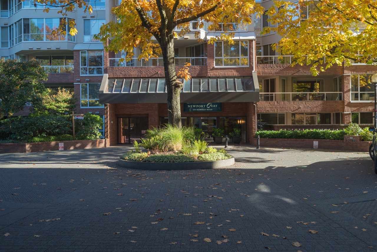 Main Photo: 213 518 MOBERLY ROAD in Vancouver: False Creek Condo for sale (Vancouver West)  : MLS®# R2116693