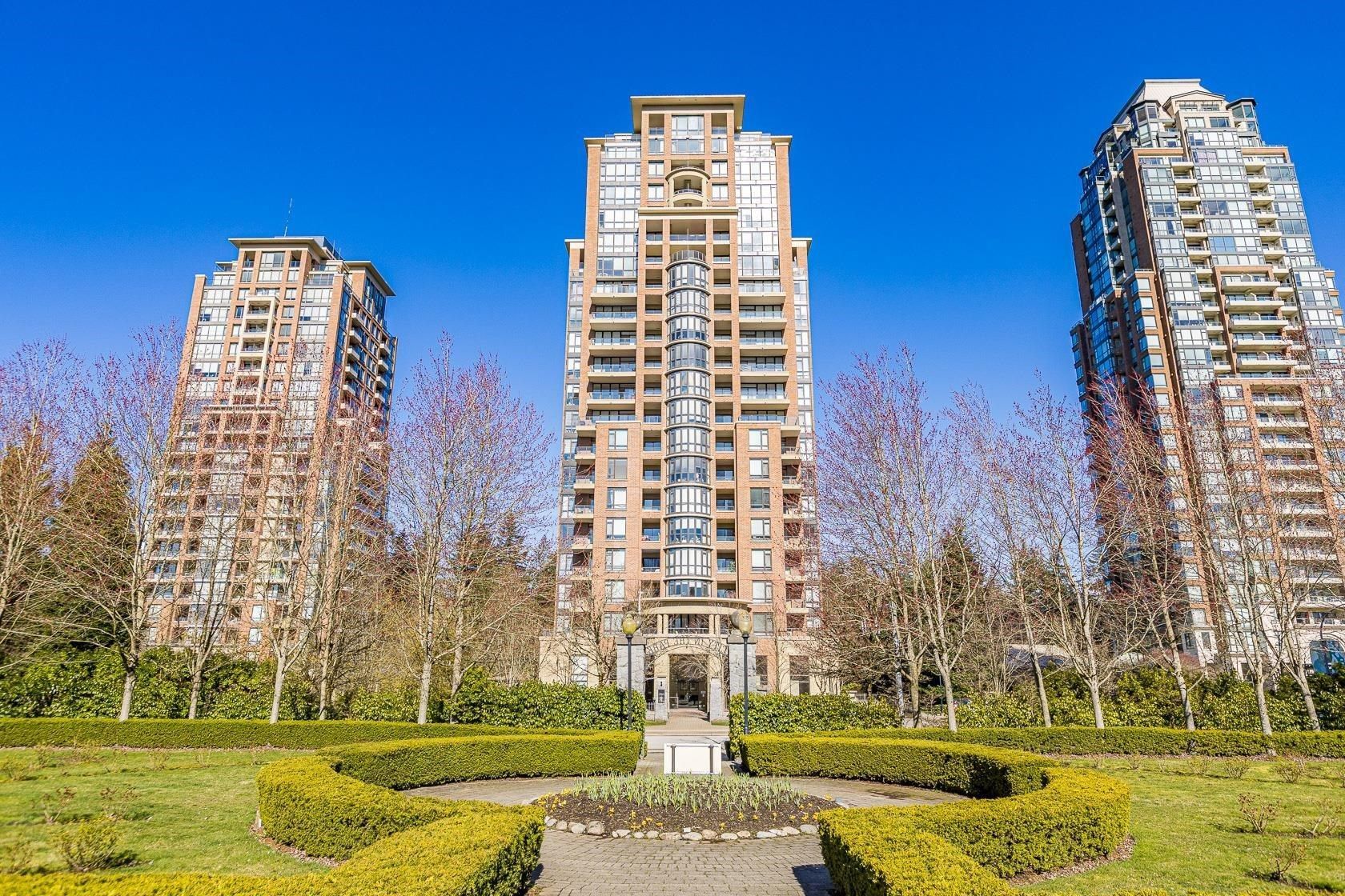 Main Photo: 206 6833 STATION HILL Drive in Burnaby: South Slope Condo for sale in "Villa Jardin" (Burnaby South)  : MLS®# R2775849