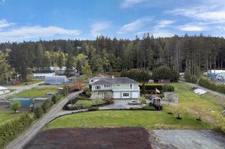 Photo 1: 1395 McTavish Rd in North Saanich: NS Airport House for sale : MLS®# 905843