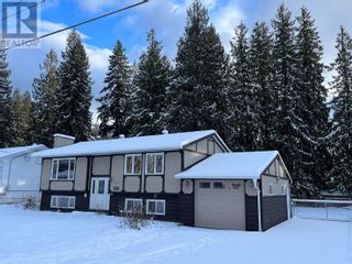 Photo 3: 609 Spruce Street in Sicamous: House for sale : MLS®# 10302238