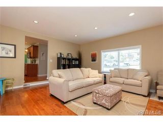 Photo 6: 900 Jasmine Ave in VICTORIA: SW Marigold House for sale (Saanich West)  : MLS®# 705345