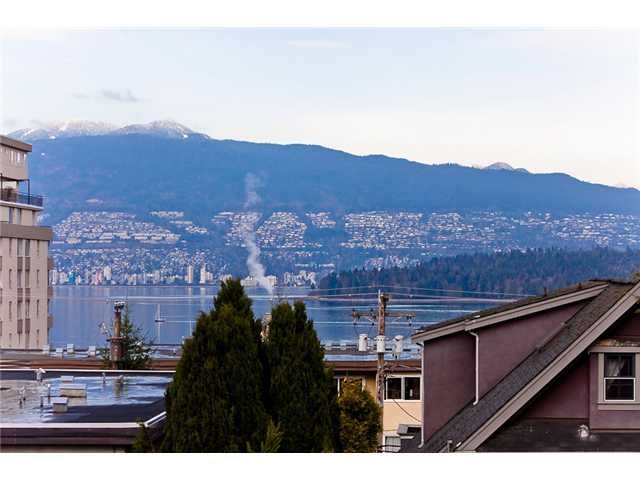 Main Photo: 406 2250 W 3RD Avenue in Vancouver: Kitsilano Condo for sale (Vancouver West)  : MLS®# V985738