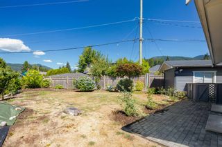 Photo 15: 960 W QUEENS Road in North Vancouver: Edgemont House for sale : MLS®# R2623308