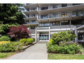Photo 20: 607 150 E 15TH Street in North Vancouver: Central Lonsdale Condo for sale in "Lion's Gate Plaza" : MLS®# R2463115