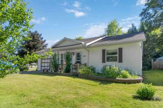 Photo 1: 950 Pine Street in Greenwood: Kings County Residential for sale (Annapolis Valley)  : MLS®# 202215686