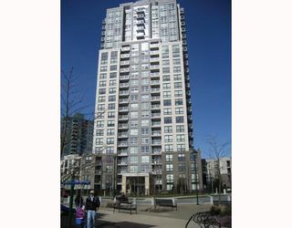 Photo 1: 708 3663 CROWLEY Drive in Vancouver: Collingwood VE Condo for sale in "LATITUDE" (Vancouver East)  : MLS®# V757388