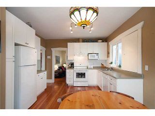 Photo 11: 4678 WALDEN Street in Vancouver: Main House for sale in "Main Street" (Vancouver East)  : MLS®# V1035629