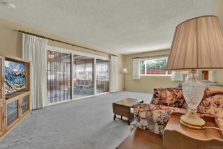 Photo 17: DEL CERRO House for sale : 3 bedrooms : 6735 Glenroy St in San Diego