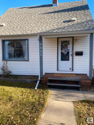 Photo 3: 9031 92 Street in Edmonton: Zone 18 House for sale : MLS®# E4382065