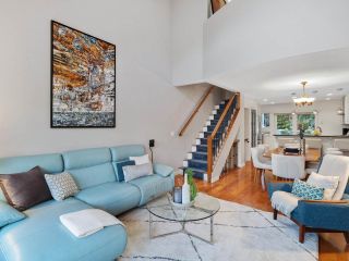 Photo 3: 2555 W 5TH AVENUE in Vancouver: Kitsilano Townhouse for sale (Vancouver West)  : MLS®# R2475197