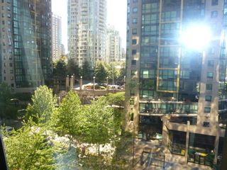 Photo 21: 613 1333 W GEORGIA Street in Vancouver: Coal Harbour Condo for sale in "Qube" (Vancouver West)  : MLS®# V1024937