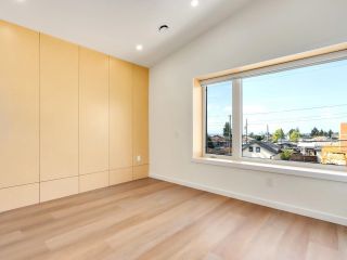 Photo 22: 7227 VICTORIA Drive in Vancouver: Fraserview VE 1/2 Duplex for sale in "FRASERVIEW" (Vancouver East)  : MLS®# R2764784