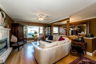 Photo 2: 657 E 6TH Street in North Vancouver: Queensbury House for sale : MLS®# R2061457