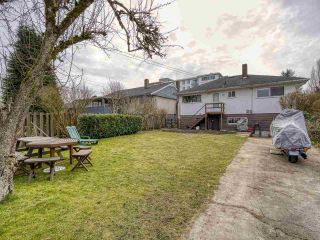Photo 5: 3041 E 54TH Avenue in Vancouver: Killarney VE House for sale (Vancouver East)  : MLS®# R2548392