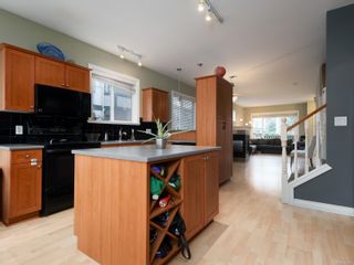 Photo 12: 3 1250 Johnson St in Victoria: Vi Downtown Row/Townhouse for sale : MLS®# 863747