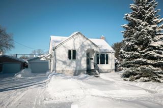 Main Photo: 79 Stranmillis Avenue in Winnipeg: St Vital Residential for sale (2D)  : MLS®# 202200056
