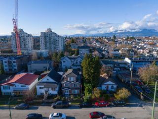 Photo 9: 5005 PAYNE Street in Vancouver: Collingwood VE House for sale (Vancouver East)  : MLS®# R2832069
