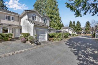 Photo 2: 2 10074 154 Street in Surrey: Guildford Townhouse for sale in "woodland grove" (North Surrey)  : MLS®# R2556855