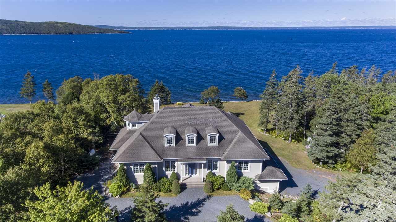 Main Photo: 1 Seaside Drive in Hackett's Cove: 40-Timberlea, Prospect, St. Margaret`S Bay Residential for sale (Halifax-Dartmouth)  : MLS®# 202019742