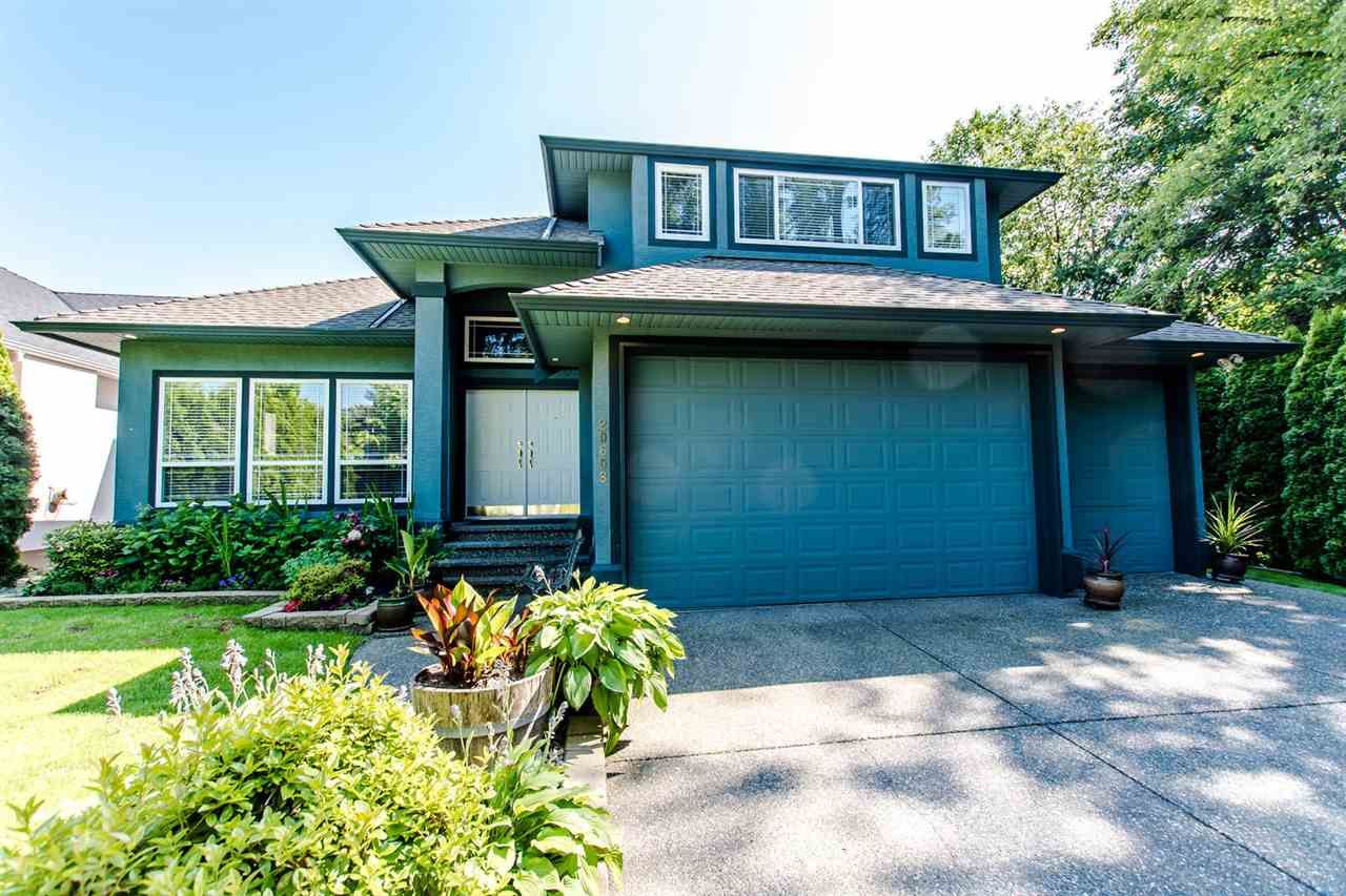 Main Photo: 20608 93A Avenue in Langley: Walnut Grove House for sale in "GORDON GREENWOOD" : MLS®# R2455681