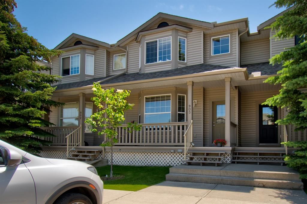 Main Photo: 903 2001 Luxstone Boulevard SW: Airdrie Row/Townhouse for sale : MLS®# A1239146