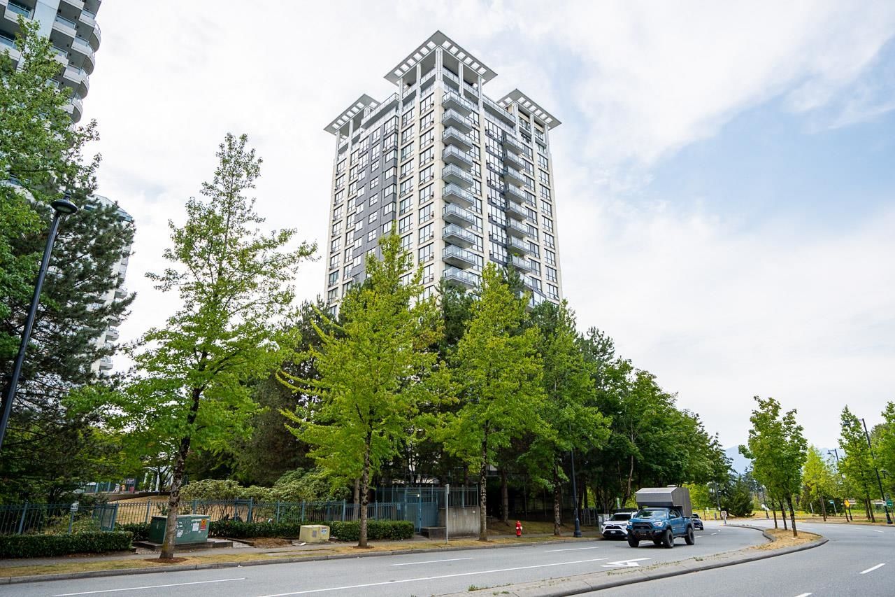 Main Photo: 1803 10899 UNIVERSITY Drive in Surrey: Whalley Condo for sale in "THE OBSERVATORY" (North Surrey)  : MLS®# R2804979