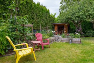 Photo 31: 923 E Garthland Pl in Esquimalt: Es Kinsmen Park House for sale : MLS®# 908807