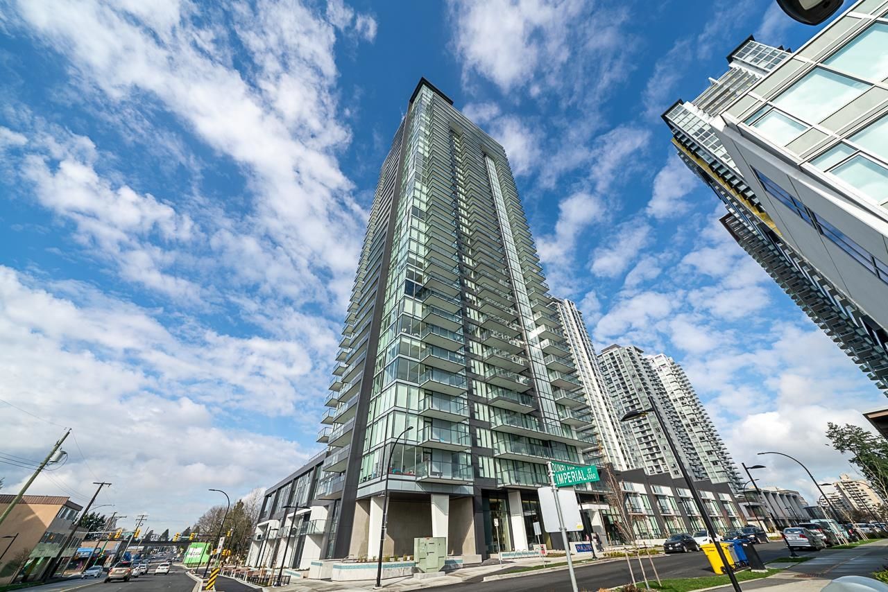 Main Photo: 2208 6699 DUNBLANE Avenue in Burnaby: Metrotown Condo for sale (Burnaby South)  : MLS®# R2661418