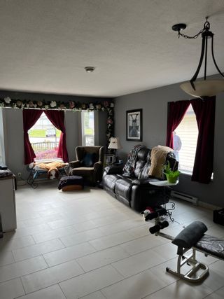 Photo 8: 26601 30A Avenue in Langley: Aldergrove Langley House for sale : MLS®# R2864049