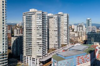 Main Photo: 2802 898 CARNARVON Street in New Westminster: Downtown NW Condo for sale in "AZURE 1" : MLS®# R2863032