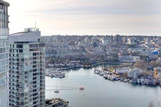 Photo 1: 3005 1495 RICHARDS Street in Vancouver: Yaletown Condo for sale in "AZURA II" (Vancouver West)  : MLS®# R2338377